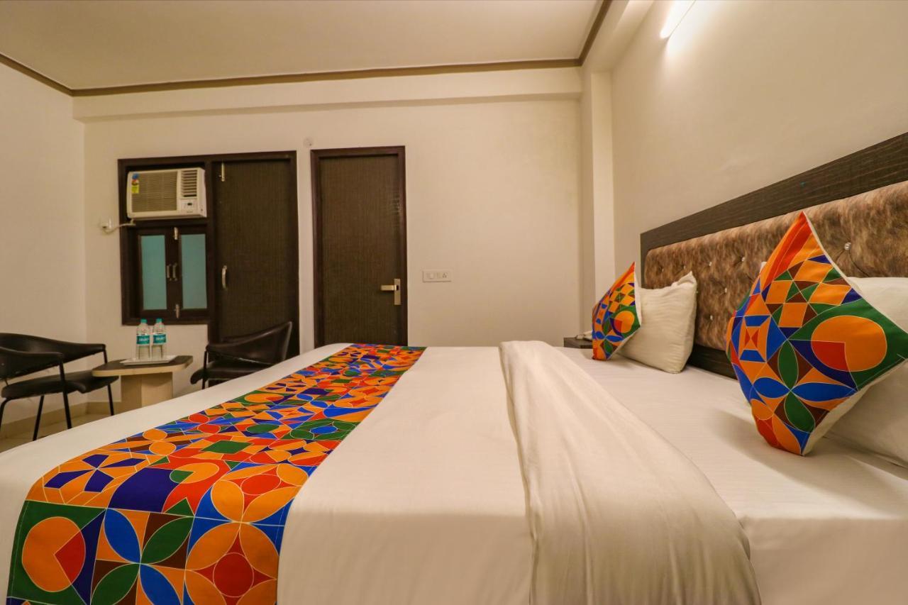 Fabexpress Dolphin International Near Delhi Airport Hotel New Delhi Bagian luar foto