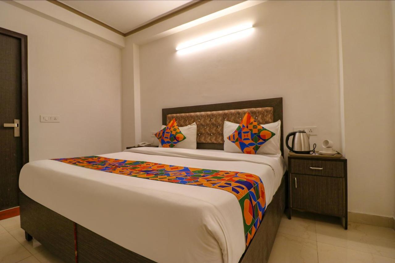 Fabexpress Dolphin International Near Delhi Airport Hotel New Delhi Bagian luar foto